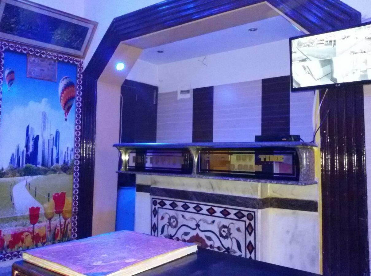Hotel Aashiyana Agra  Kültér fotó