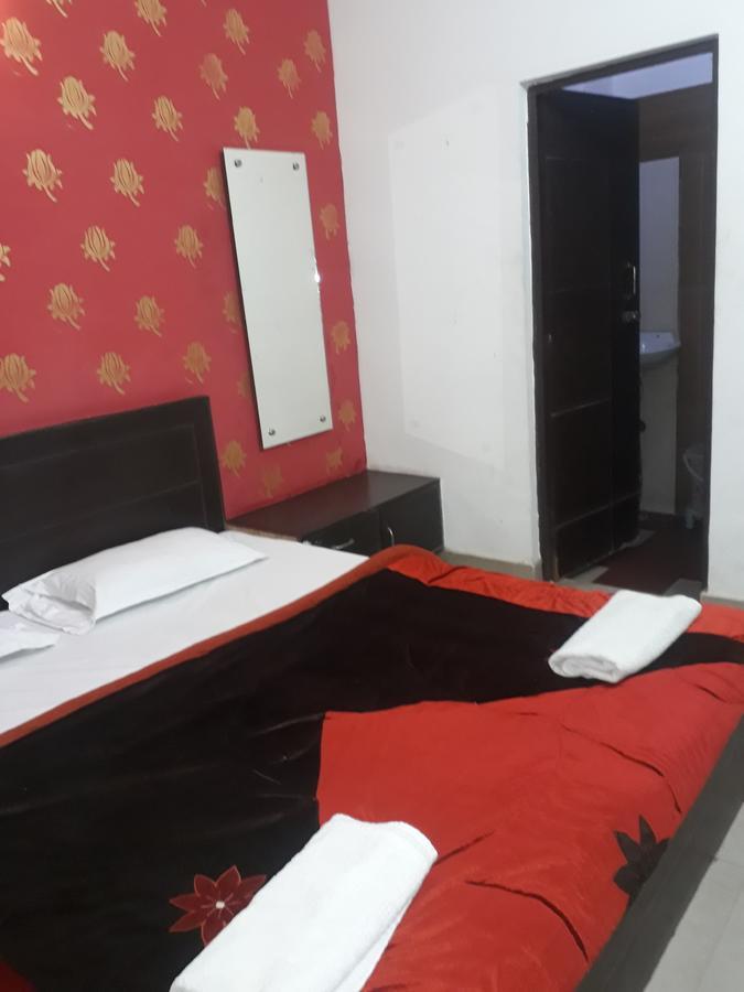 Hotel Aashiyana Agra  Kültér fotó